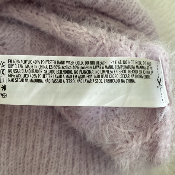 Forever 21 Sweater Fuzzy Lilac Medium - Picture 5 of 5
